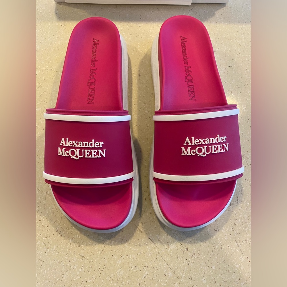 Alexander McQueen Womens Signature Sandals size 9